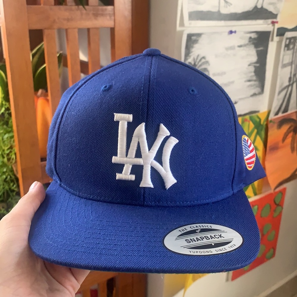 Blue Snapback - Picture 2 of 4